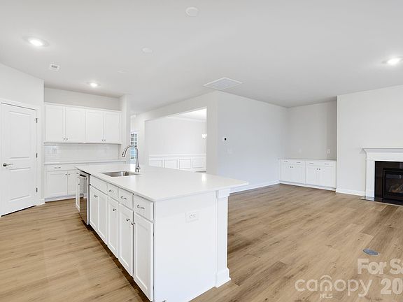 5th image of 4284 Camden Glen Rd #161