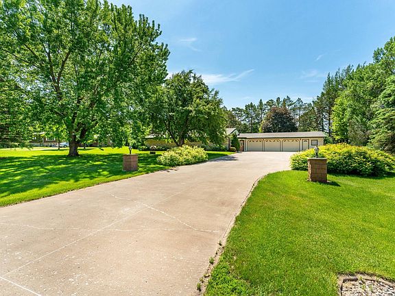2nd image of 1043 Woodland Loop