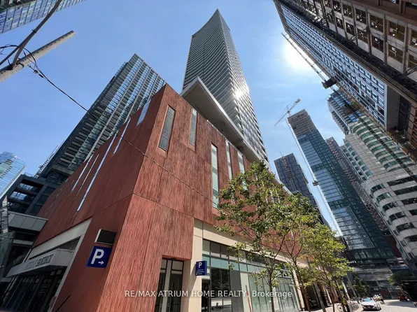 21 Widmer St, Toronto, ON