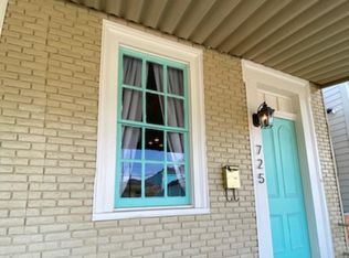 725 8th St, New Orleans, LA 70115