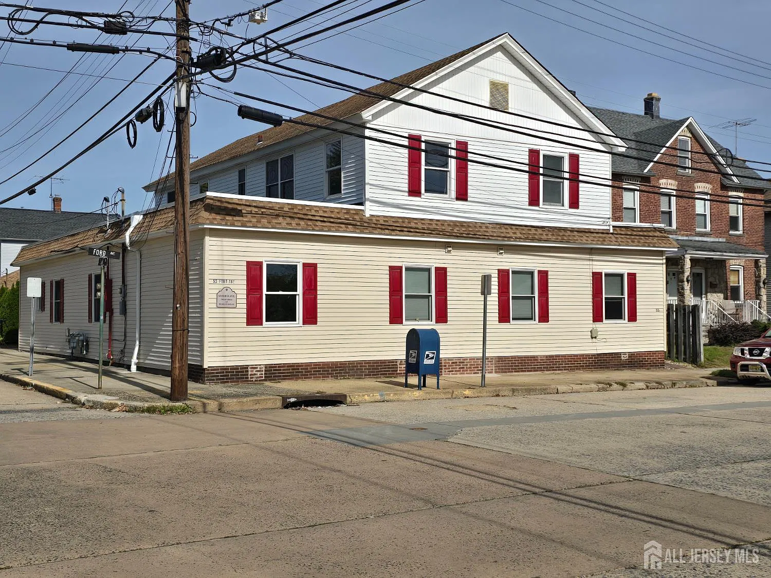 2 bed, 1.0 bath, $2,300 — Photo 1