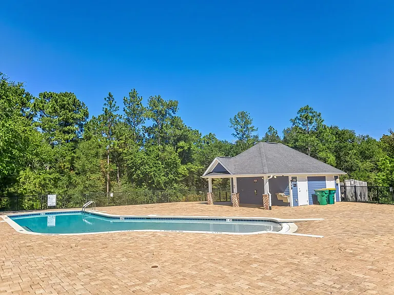 5783 Dogwood Dr E — Photo 31