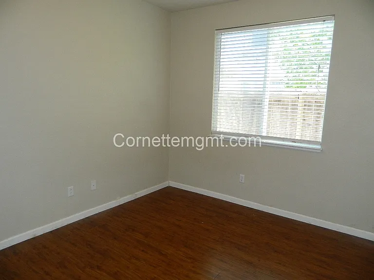 231 Lanfranco Cir — Photo 13
