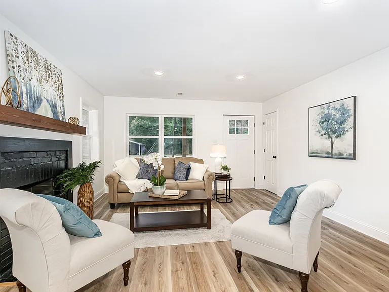 209 E Lavender Ave — Photo 13