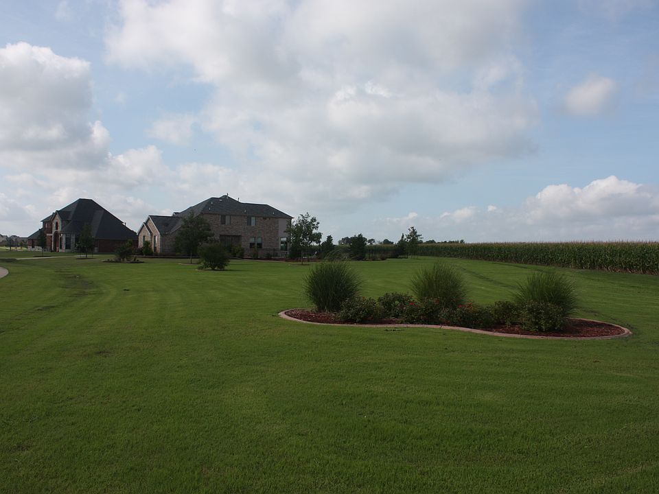 2nd image of 108 Island Way
