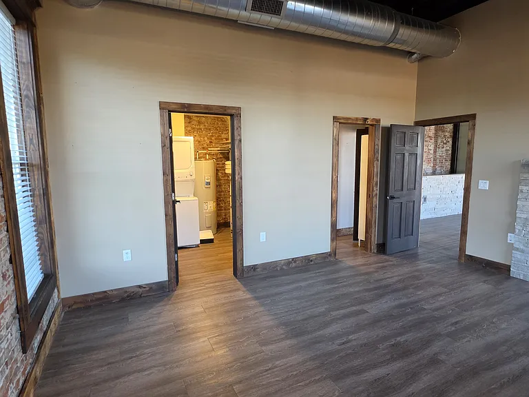 324 Main St #1 — Photo 8