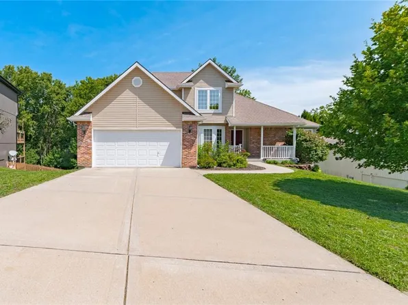 1517 Duncan Dr, Liberty, MO 64068