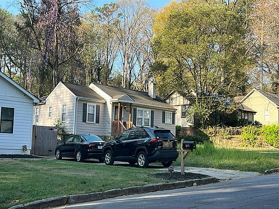 3rd image of 1665 Cecile Ave SE