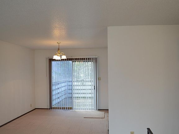 4th image of 4513 Sugar Pine Dr NE