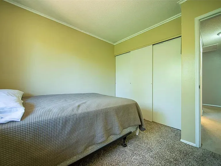 129 Carmel Woods Dr — Photo 15