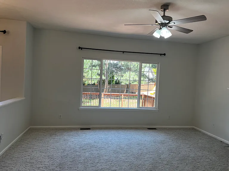1029 Thornbury Pl — Photo 14