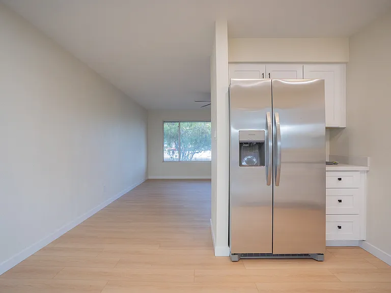 3142 N 78th Dr — Photo 10