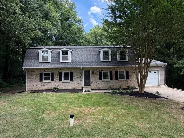 8827 Lafayette Dr, Owings, MD 20736