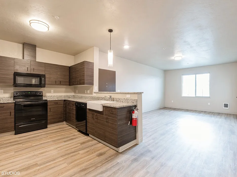 Eagle Valley Ranch Apartments
