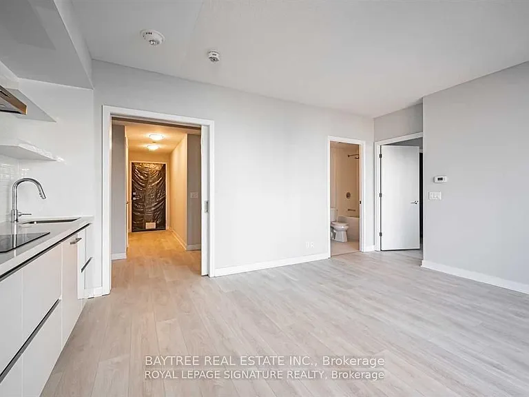 2221 Yonge St #1701 — Photo 3