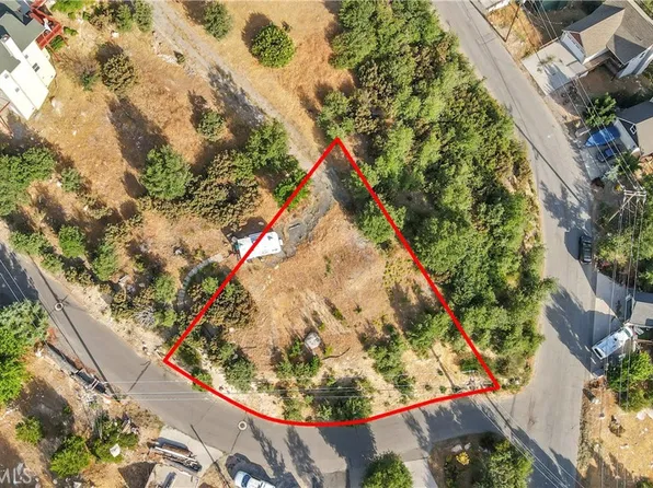 26867 Inyo Ct, Lake Arrowhead, CA 92352