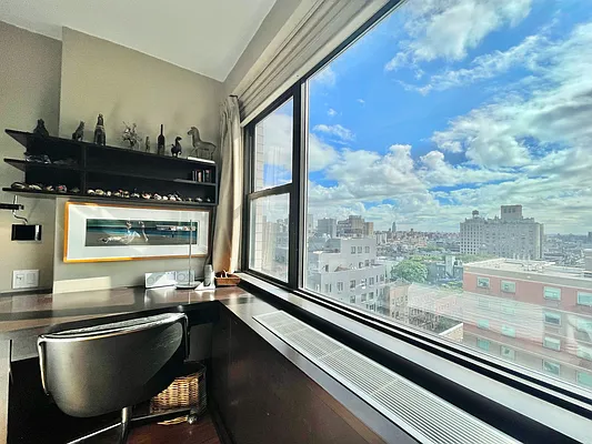 Rented by R New York | media 9