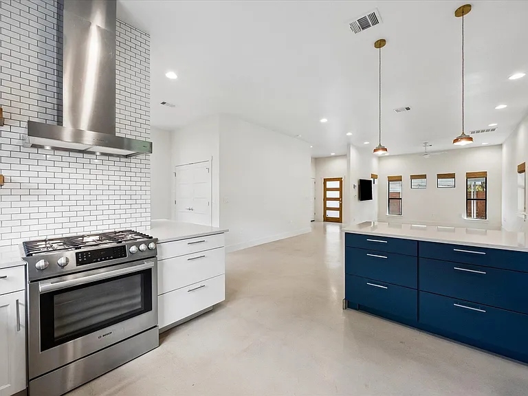 4506 Russell Dr #B — Photo 9
