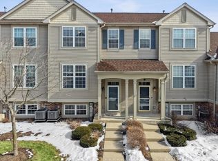 764 Cherry Creek Dr, Grayslake, IL 60030