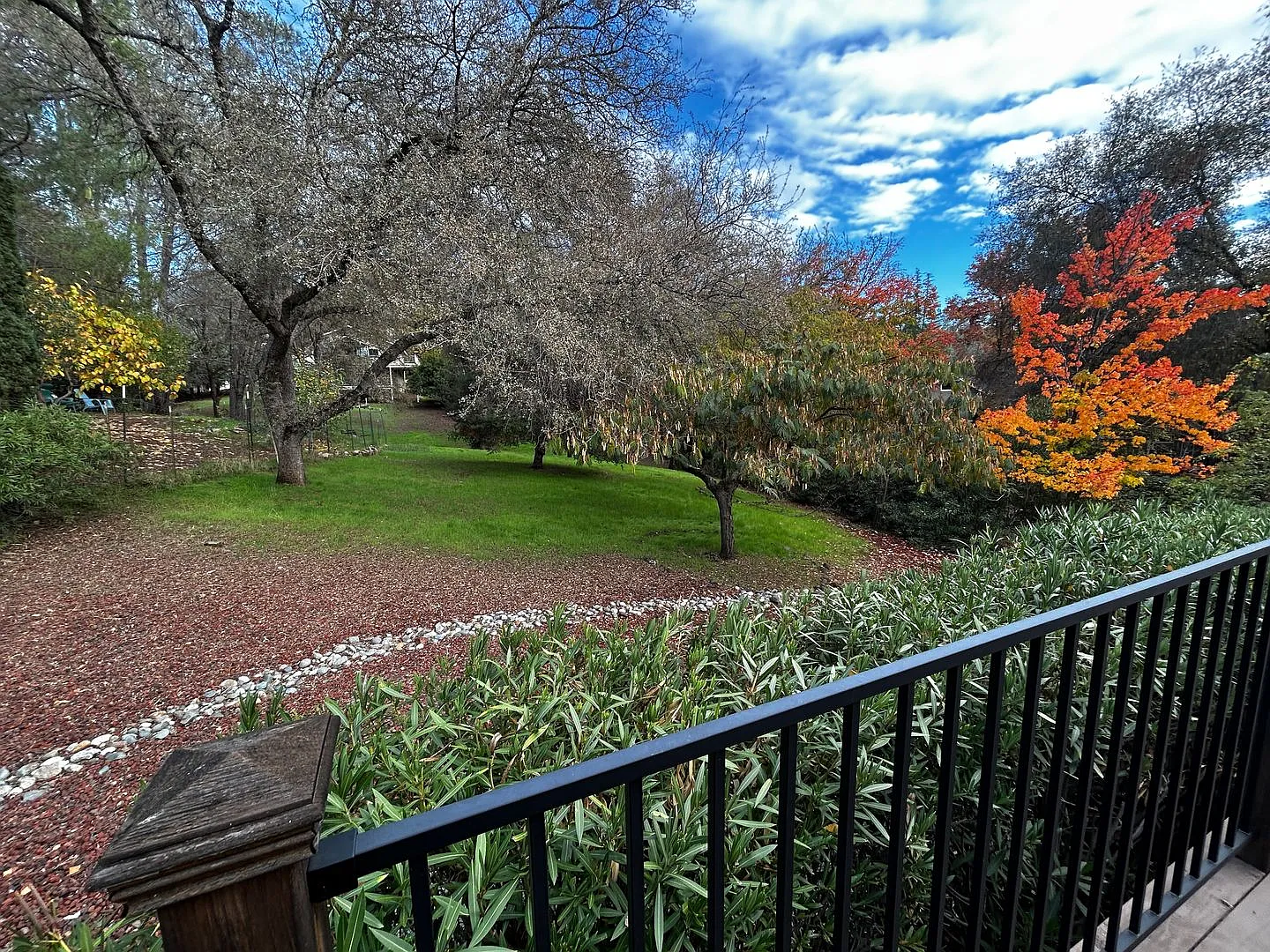Beautiful Lake Wildwood Home on Cul-de-sac — Photo 2
