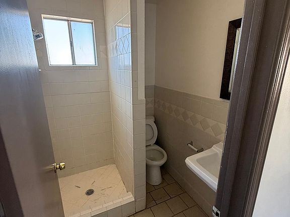 3rd image of 221 Orndorff Dr