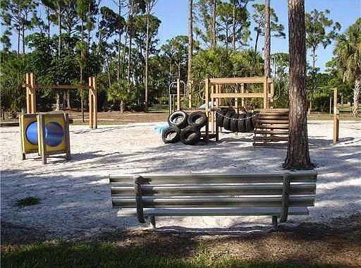3 bed, 2.5 bath, 1596 sqft, $2,800 — Photo 2