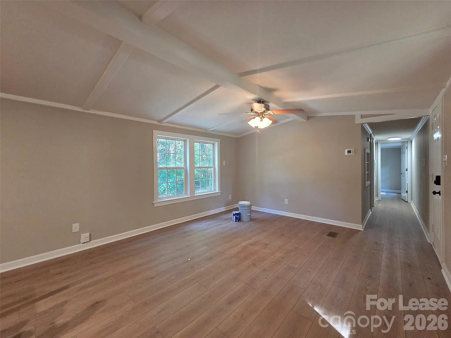 3 bed, 2.0 bath, 1064 sqft, $1,600 — Photo 4