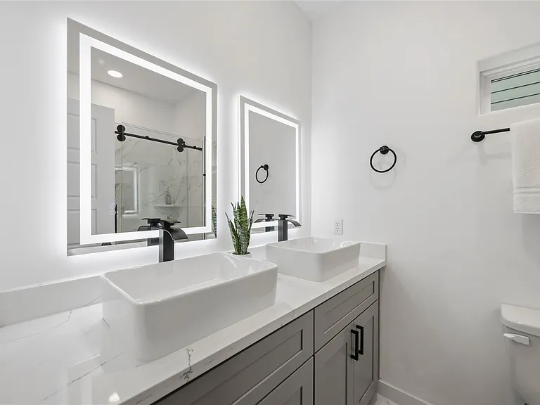 7946 Fields St #B — Photo 9