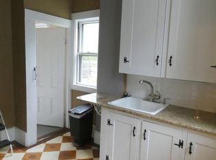 209 Walnut St #2, Newtonville, MA 02460