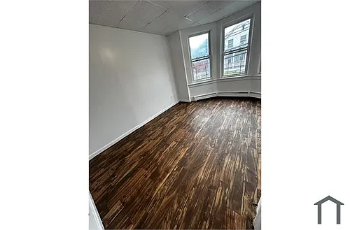 347 Walnut St Photo 1