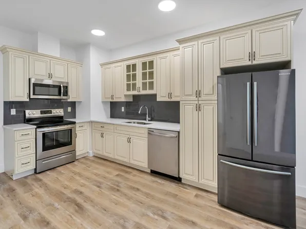 1070 River Road LLC