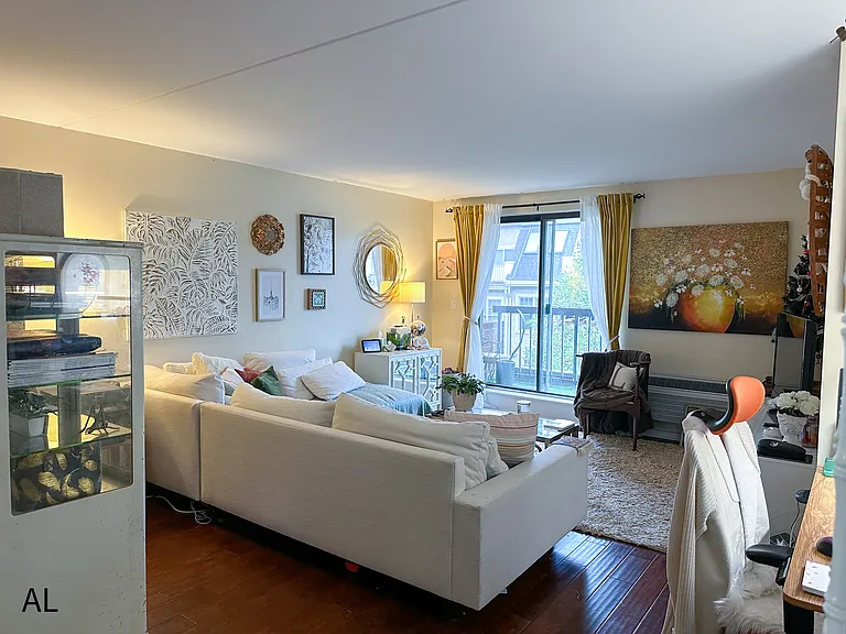 530 S 2nd St #534 — Photo 1