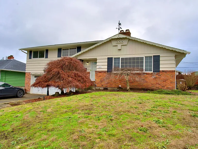 1421 N Highland St — Photo 1