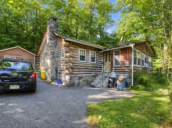 148 Bearfort Rd, West Milford Twp., NJ 07480