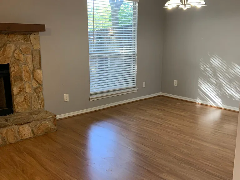 11666 Tanager Dr — Photo 2