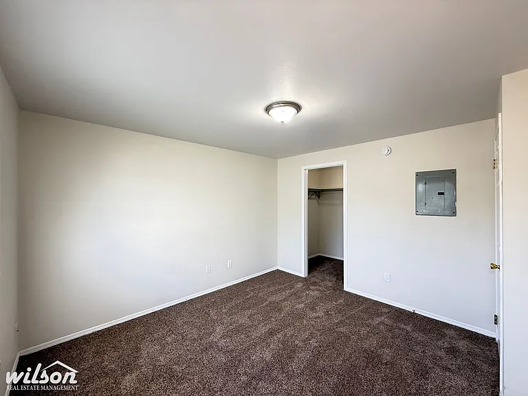 1303 Garfield Ave — Photo 11