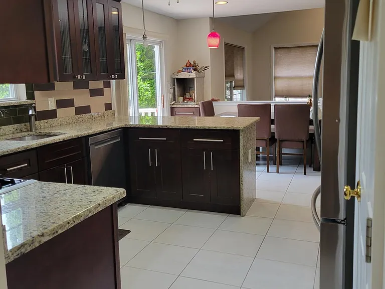13 Airdale Dr — Photo 10