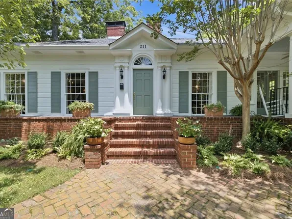 211 Freyer Dr NE, Marietta, GA 30060
