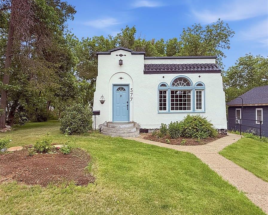 1st image of 577 2nd AVENUE NE