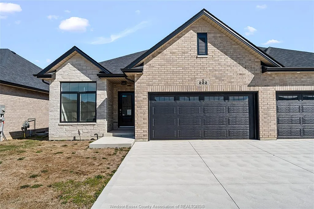 222 McLellan Ave photo 1