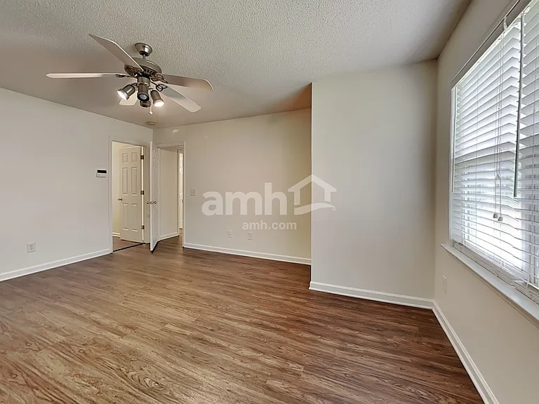 4602 Bottoms Rock Ln — Photo 11
