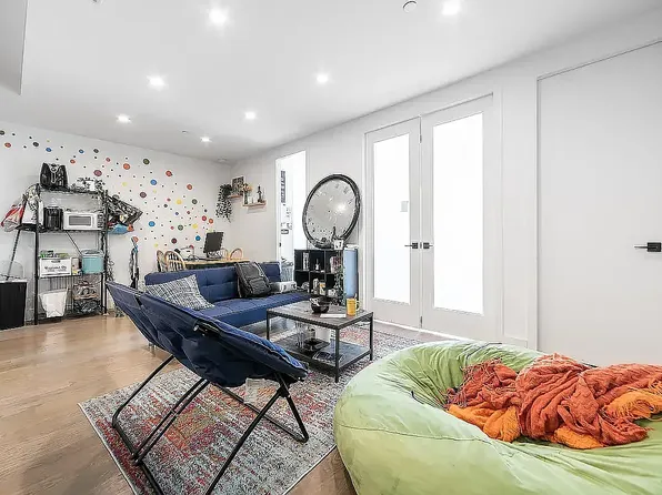 254 E 28th St #3E, Brooklyn, NY 11226