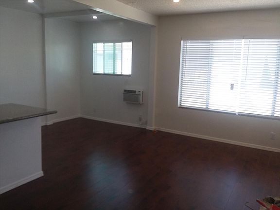 3rd image of 3765 Bagley Ave APT 5