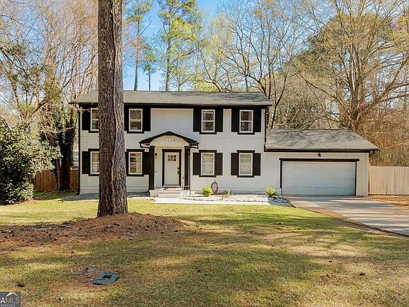 3rd image of 2328 Carnes Rd