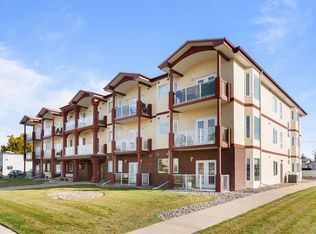 105 W Main St S #208, Redcliff, AB T0J2P2