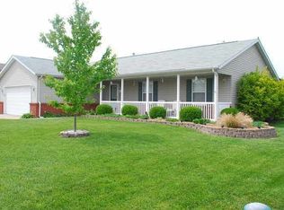 801 Saint John Dr, Shiloh, IL