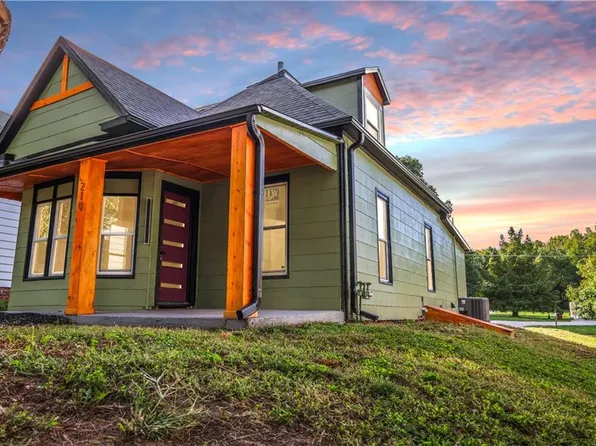 210 E Cliff St, Saint Joseph, MO 64504