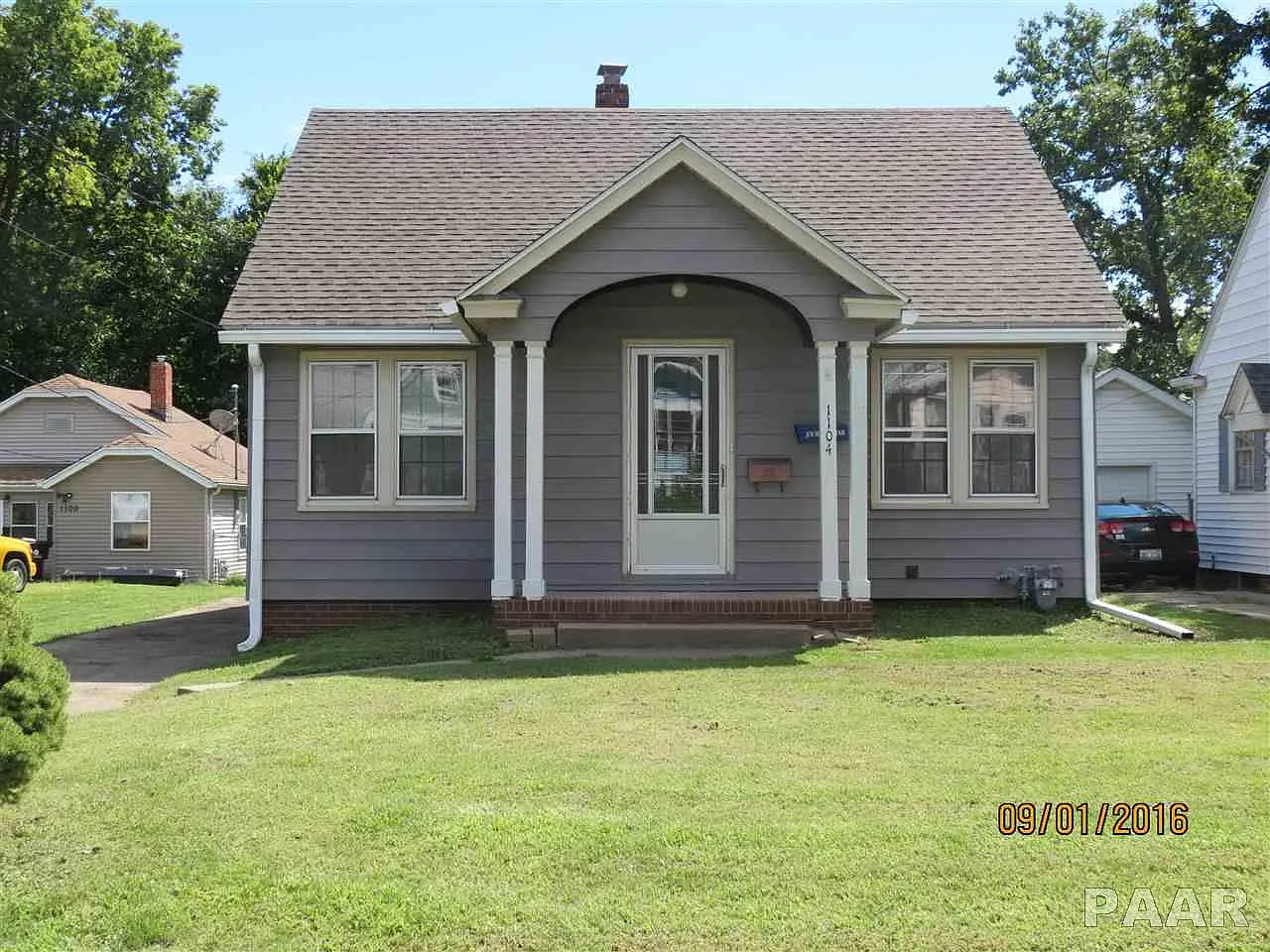 1104 W Gilbert Ave photo 1