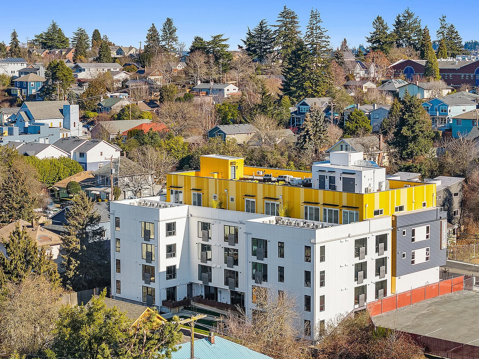 Symphony Apartments — Photo 3