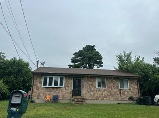 47 Maple Rd, Amityville, NY 11701